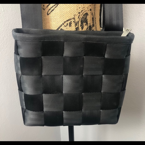 Harveys Handbags - HARVEY SEATBELT CROSSBODY